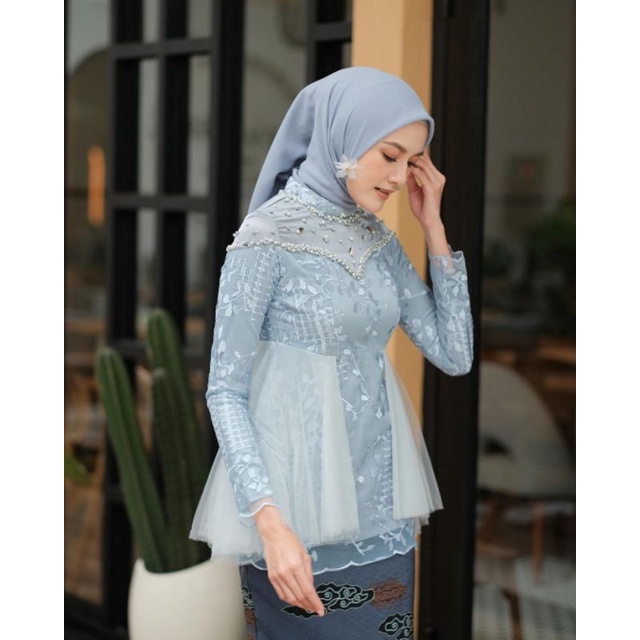 AZKANA BATIK - SET KEBAYA AMEERA SERIES WARNA ICE BLUE BAJU KEBAYA WISUDA MODERN KEBAYA LAMARAN TUNANGAN KEKINIAN TERBARU 2023 OUTFIT KEBAYA BRIDSMAID PREMIUM TERMURAH