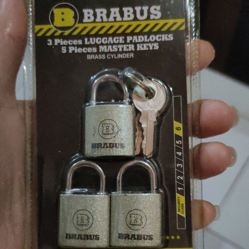 GEMBOK 20MM HANYA DENGAN 1KUNCI SAJA BISA UNTUK 3 GEMBOK. (5KUNCI) GEMBOK BRABUS MASTER. GEMBOK KOPER
