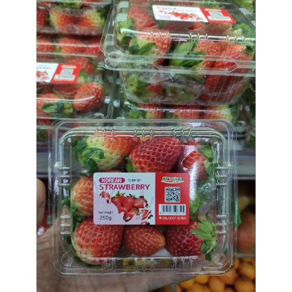 

Stroberi strawberry import korea segar 250gr