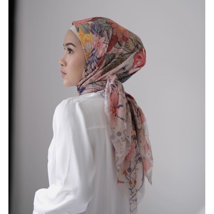 Blossom Scarf by Gonegani