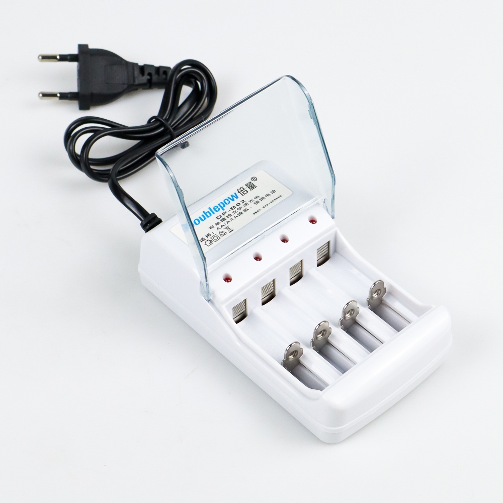 Baterai Charger AAA / AA Doublepow` 4 Slot Battery` Recharger Batre Cas A3 / A2