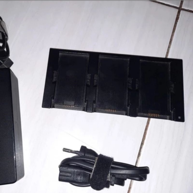 Charger Hub ori Dji Spark + 2 Baterai (1 Lock, 1 normal lemah Cell)