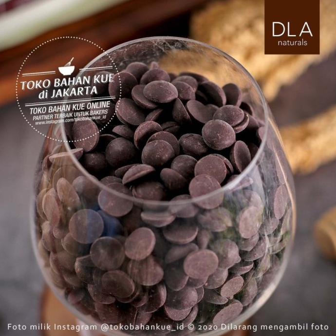 

DLA Naturals - Santo Tomas 70% 100gr Dark Chocolate Couverture Cokelat