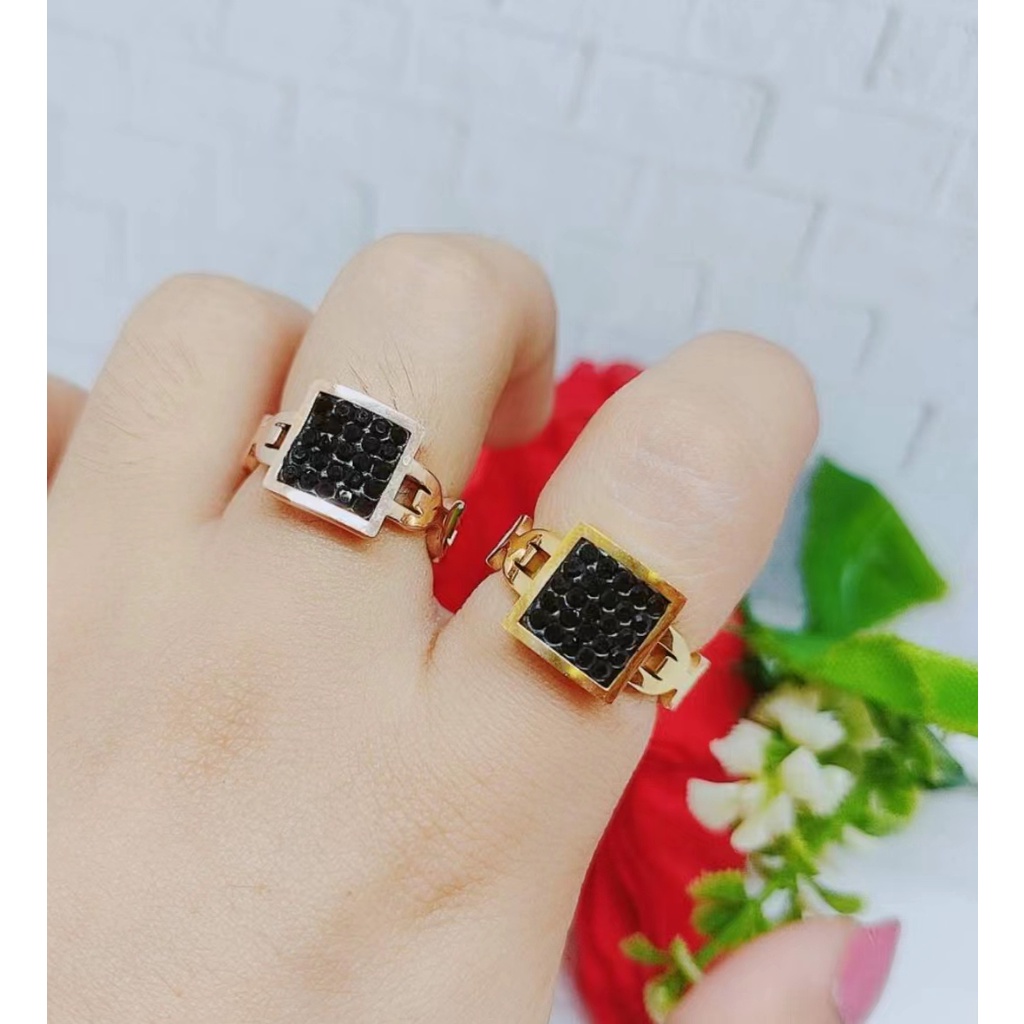 Cincin Titanium Permata Putih/Hitam Perhiasan Wanita P23/24