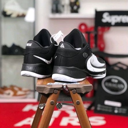 Nike Zoom Freak 4 &quot;Cookies and Cream&quot;