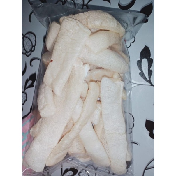 

Krupuk rambak sapi asli stik lebar