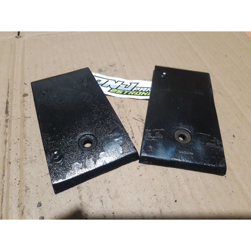 cover tail sambungan bodi tengah suzuki crystal original