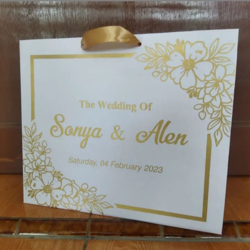 

PAPERBAG CUSTOM SEGALA UKURAN BAHAN CRAFT LIPATAN RAPI KUAT DAN TEBAL