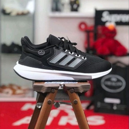 Adidas EQ21 Run &quot;Core Black/Iron Metallic-Carbon&quot;