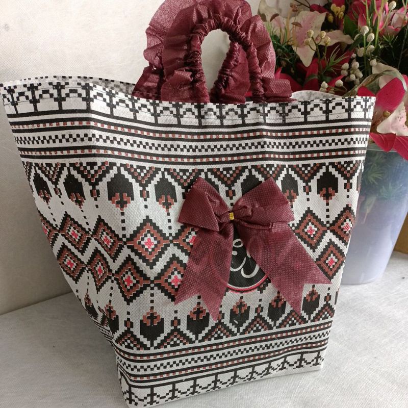 (1Lsn =12pcs) Tas hajatan batik mewah uk 22 tebal kaku