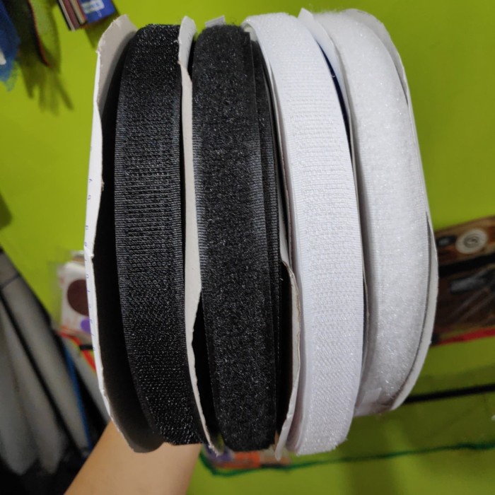 

Selotip Velkro Velcro Perepet Prepet 20 Mm 2 Cm 1 Roll 20 Yard