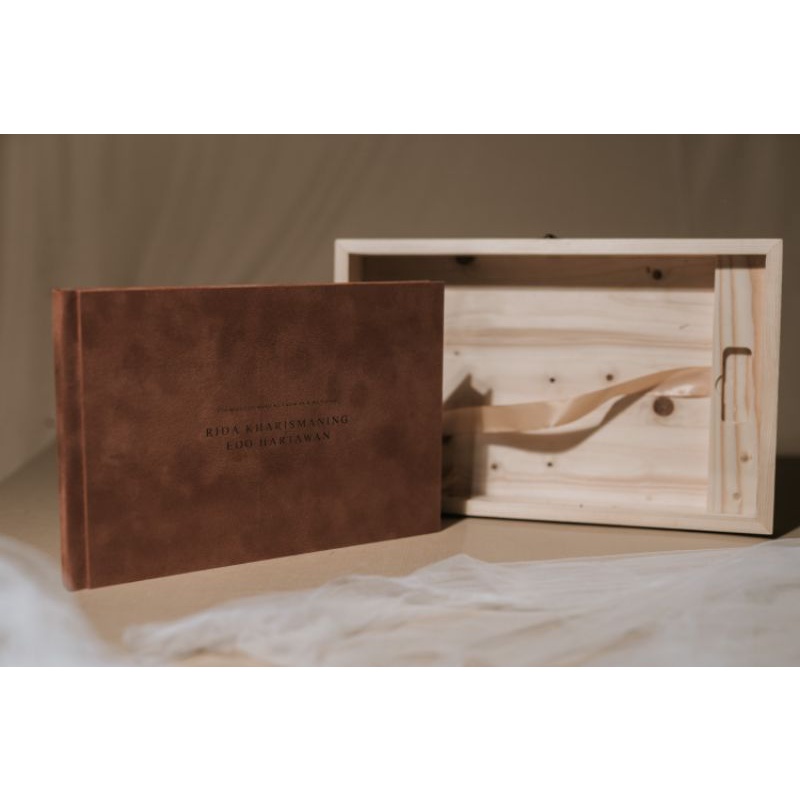 box packaging album foto 20 × 30 dan album foto 20 × 30 10 sheet, kotak kayu album foto 20 × 30
