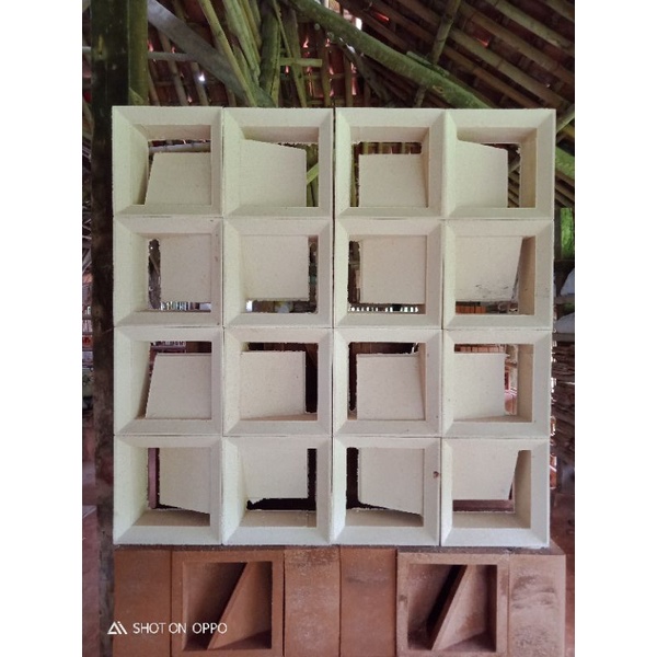 roster beton minimalis, loster beton, lubang angin, roster putih