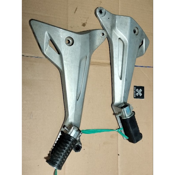 Footstep dudukan step belakang supra x125 old lama original