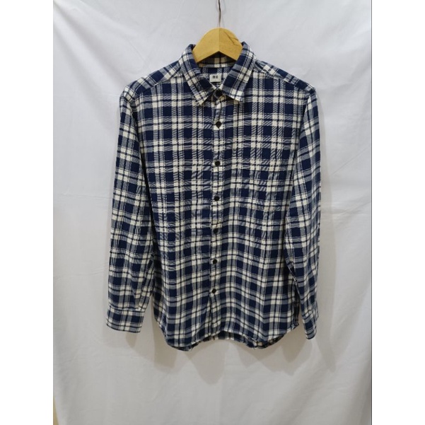 KEMEJA FLANEL UNIQLO NAVY SIZE L & GIORDANO BIRU SIZE XL