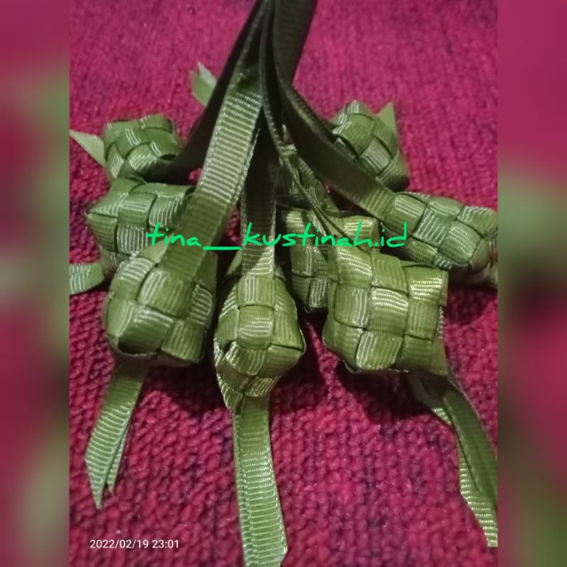 

Ketupat mini 2x2cm, pita grosgrain, MINIMAL ORDER 12PCS