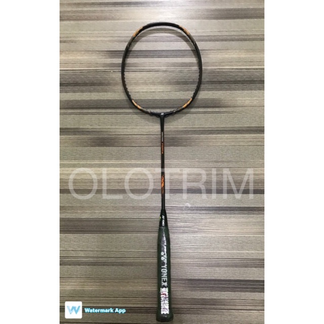 Raket Yonex Voltric Force