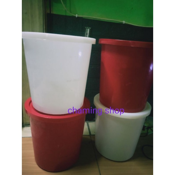 ember bekas ice krim(ember dan tutup)