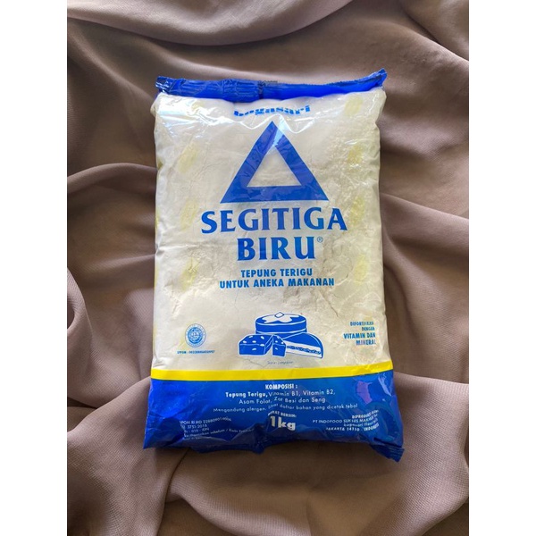 

Tepung Terigu Segitiga Biru Kemasan 1000gr (1kg)