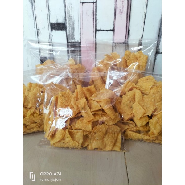 

Kue Bawang/Keripik bawang/Keripik Pangsit Enak