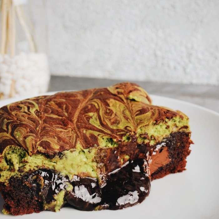 

Terlaris ✨ - (Fudgybro x Tokopedia 11th Anniversary) Choco Matcha Cheese Brownies 2.1.23