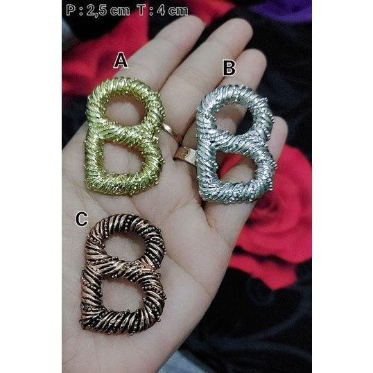 Bross kebaya, Bross Jilbab