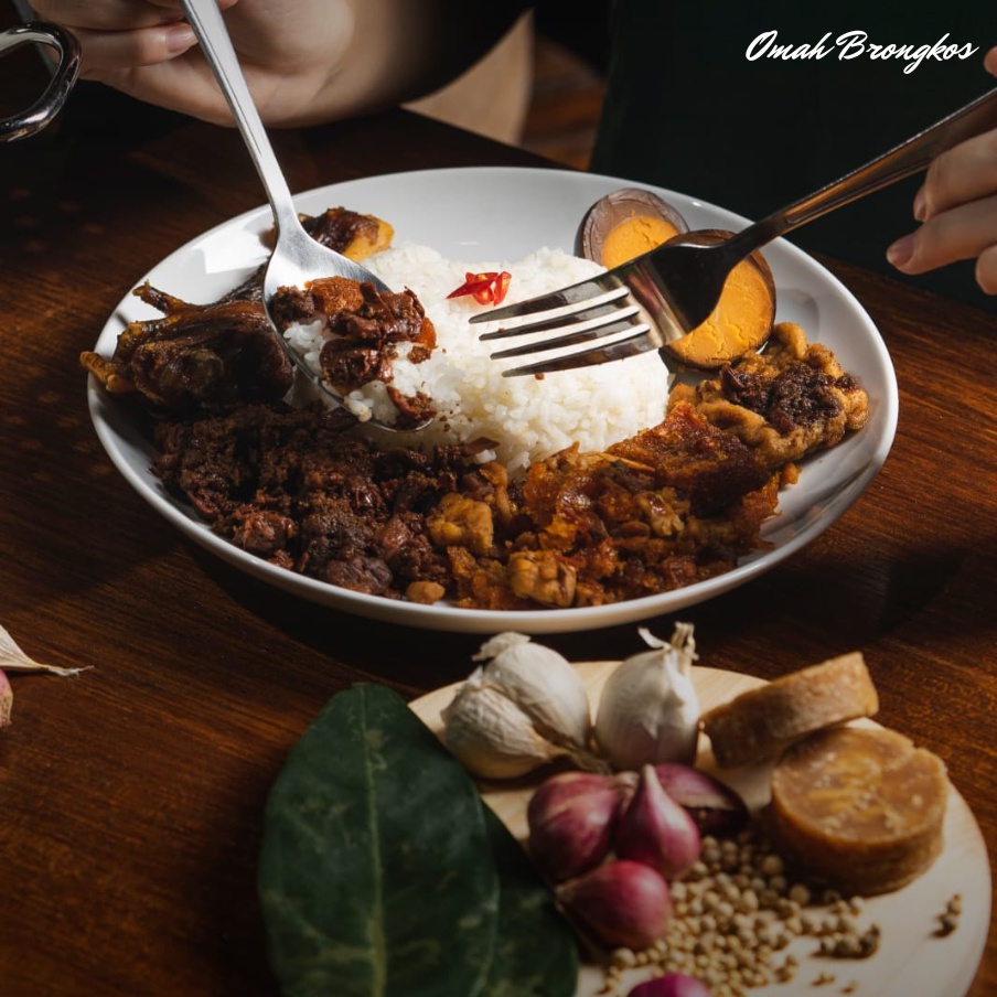 

Nasi Gudeg Komplit