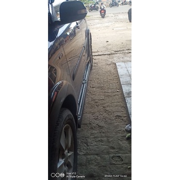 foot step samping mobil toyota rush lama
