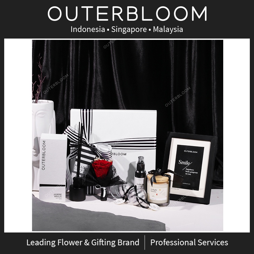 

Valentine Hampers - Outerbloom Evergreen Monochrome Premium Hampers