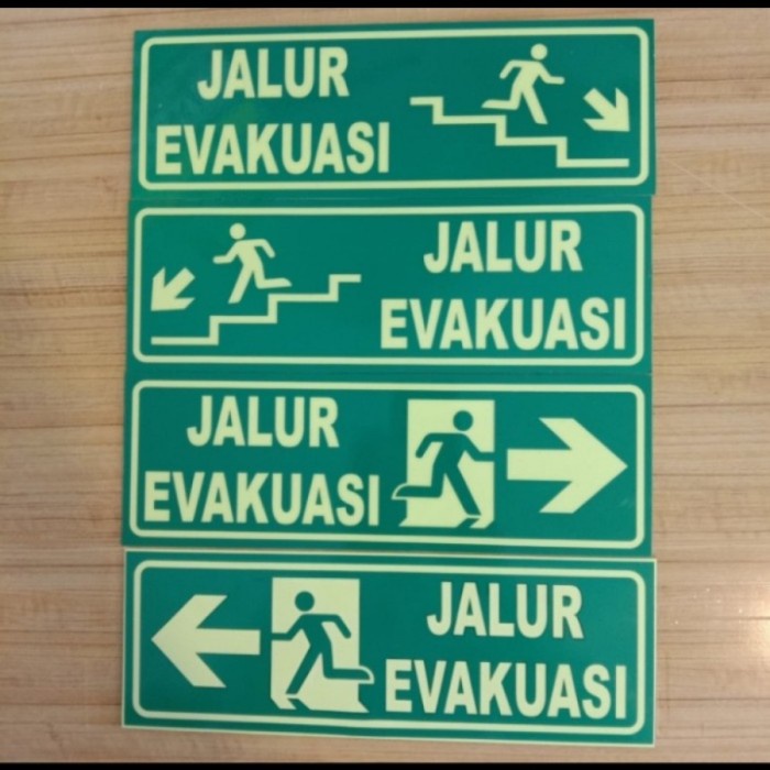 

STIKER JALUR EVAKUASI 30X10CM GLOW IN THE DARK STICKER FOSFOR RAMBU K3 - PANAH KIRI