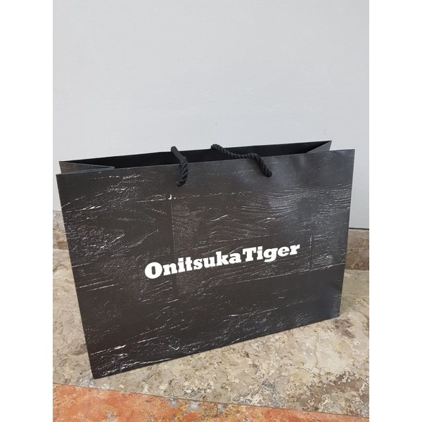 

Onitsuka Tiger Paperbag