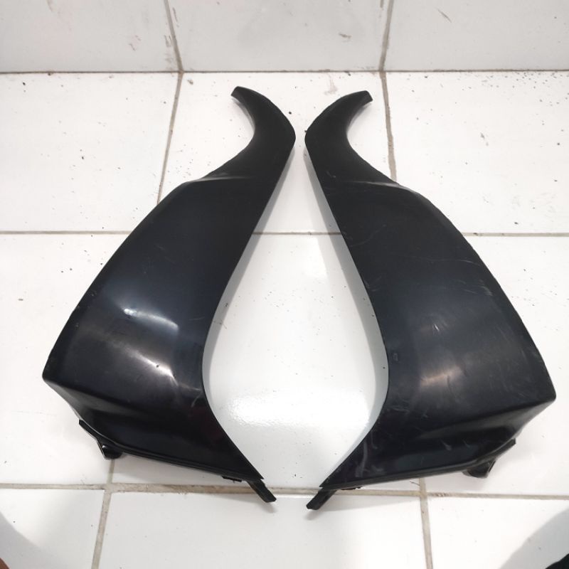 cover body sayap atas Suzuki Shogun sp 125 robot hitam fl bekas ori