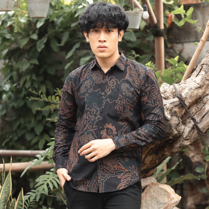 Batik Couple Ayah dan Anak Laki Laki Premium Slimfit Warna Hitam Casual motif coklat list biru