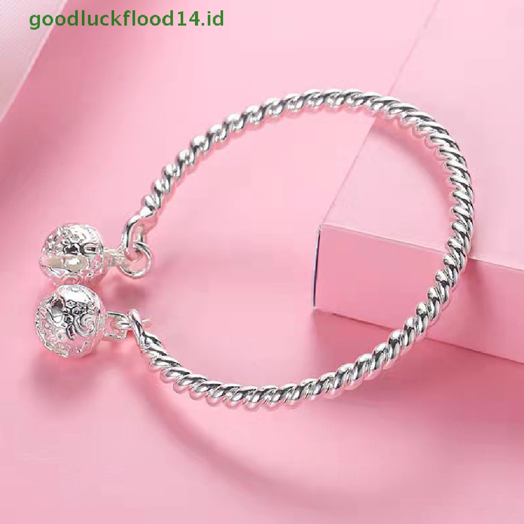 [GOOGFOUR] Gelang Bangle Liontin Fashion Adjustable Lapis Silver Warna Silver Untuk Wanita [Atasan]