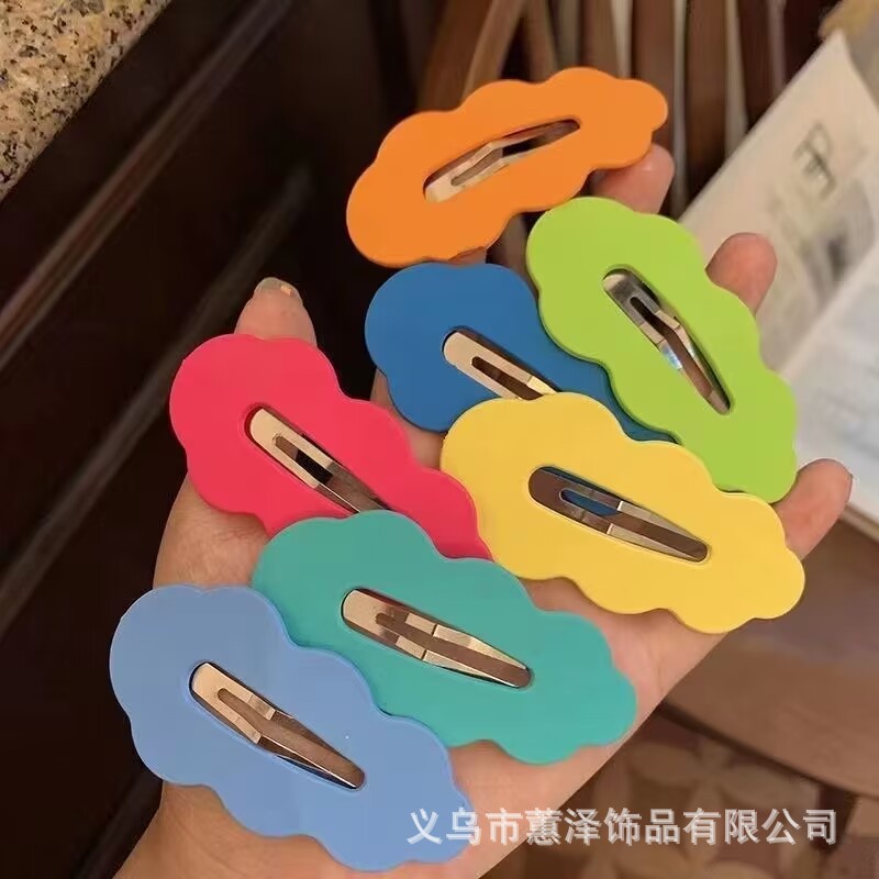 JEPIT PREMIUM CURLY TRIANGLE PIN PONI RAMBUT CUTE BASIC GLOSSY TRIANGLE SEGITIGA BOBBY PINS SOLID COLOR RETRO BANGS FRIDGE WARNA PASTEL POLOS JEPITAN HAIRCLIP HAIR CLIP HAIRPIN SNAP KOREAN AKSESORIS KLIP MINI RAMBUT COLORFUL BRIGHT ANAK CEWEK PEREMPUAN