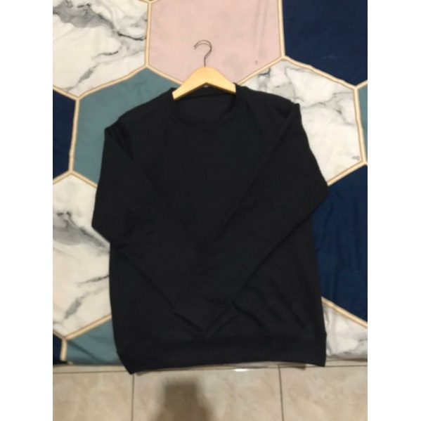 sweater uniqlo second preloved