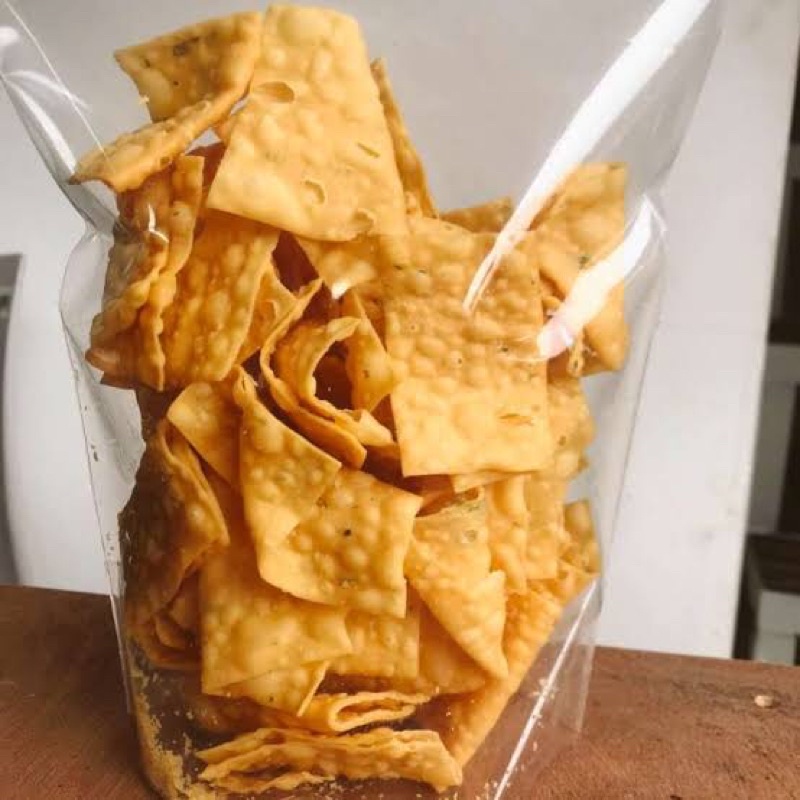 

KERIPIK PANGSIT GURIH RENYAH 250GR