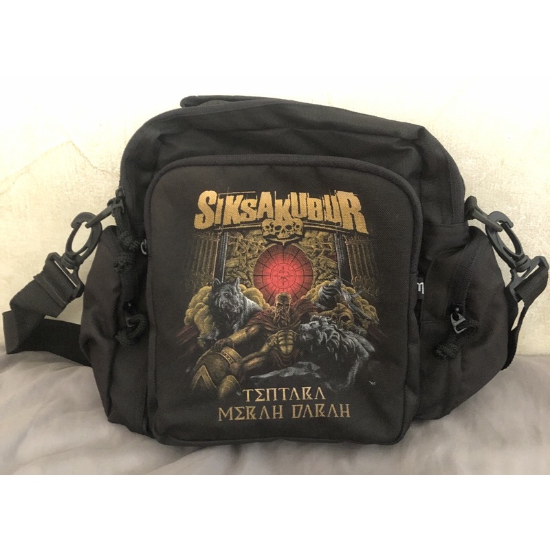 Siksa Kubur - Tentara Merah Darah