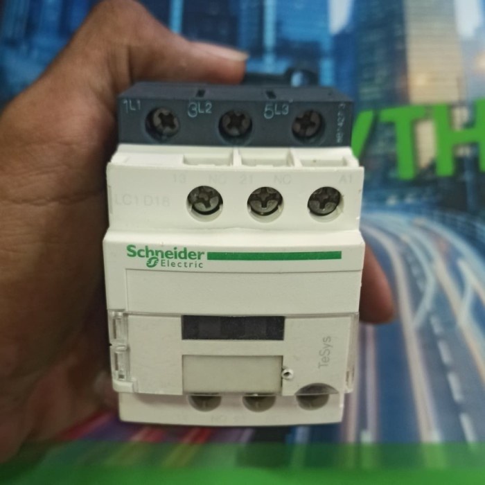 Contactor schneider LC1D18 M7 / Kontaktor Schneider LC1D18M7