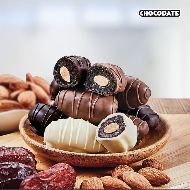 

Chocodate 100 gr Import Uni Emirat Arab Kurma Coklat Kacang Almond