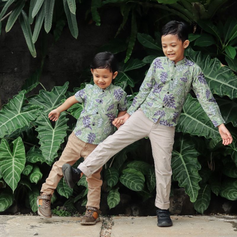 Batik Couple Ayah dan Anak Lengan Panjang Model Slimfit Warna Sage Green