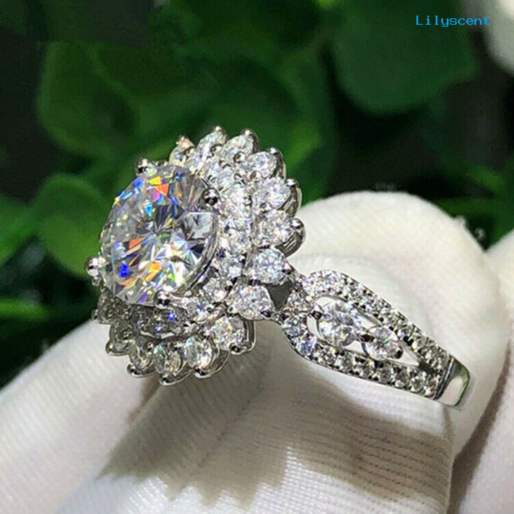 [LS] Cincin Wanita Bentuk Bunga Berlian Imitasi Perhiasan Ringan Fashion Penampilan Cincin Jari Untuk Pernikahan