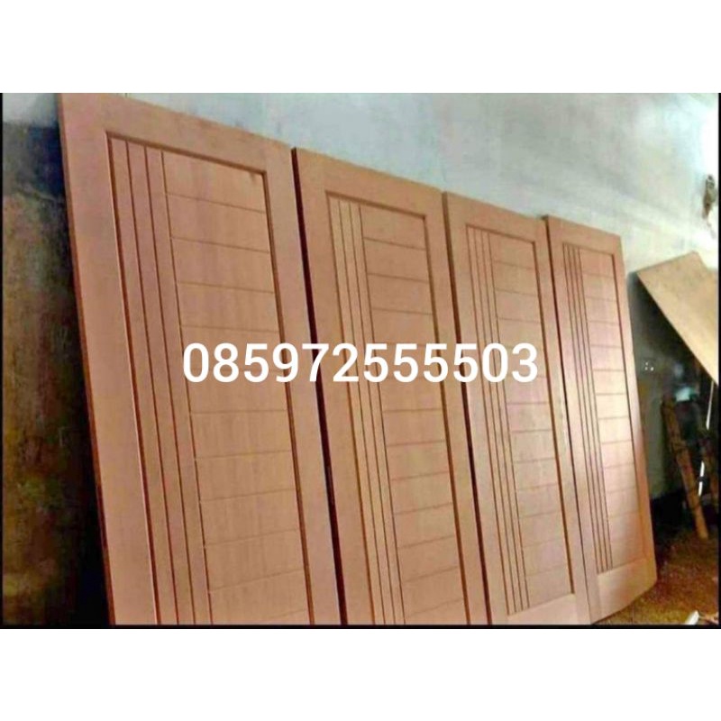 kusen Dan pintu kamar