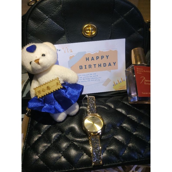 

Hampers Custom