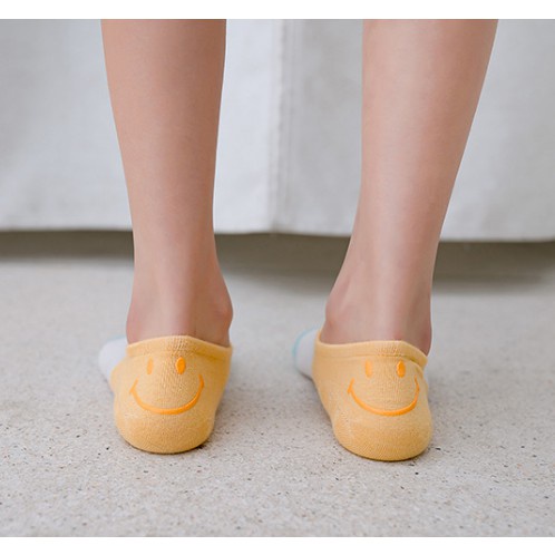 ⭐𝐈𝐇𝐒 𝟎𝟔𝟐 𝐋𝐚𝐦𝐩𝐮𝐧𝐠⭐️Kaos Kaki Wanita Motif Smiley Kaos Kaki Fashion Kaos Kaki Pendek Japanese Ankle Socks