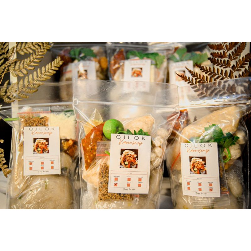 

Cilok jumbo kareusep,isi ayam pedas/ori,tetelan pedas/ori,mix pedas/ori