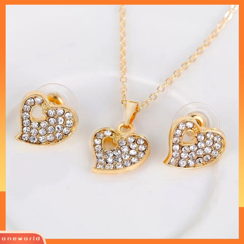 [oneworld] 4pcs/set Perhiasan Wanita Bentuk Hati Hias Berlian Imitasi Warna Emas Shiny Lady Gelang Cincin Set Untuk Pernikahan