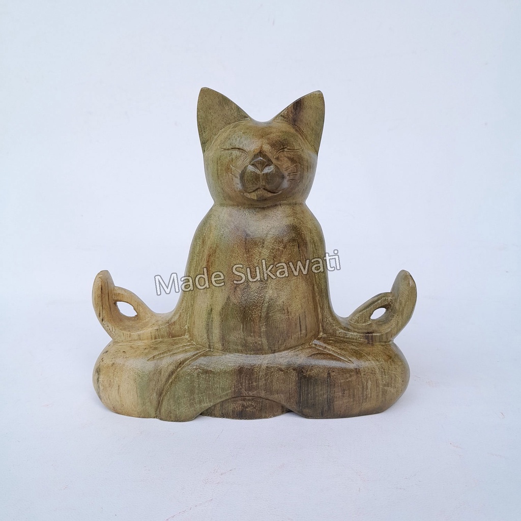 Patung kucing yoga ukiran kayu hijau