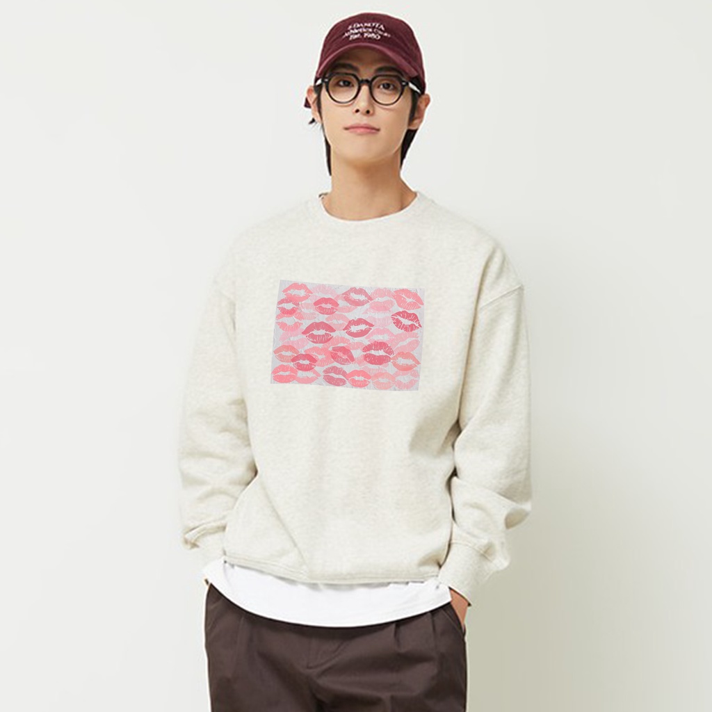 Sweater Oversize More Kiss Pria Dan Wanita  Fleece Korean L - XL - XXL - XXXL