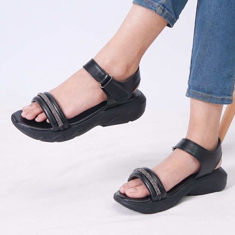 SARASARA YUK - MAYA Sepatu Sandal Wanita Size 36 - 40 Sendal Wedges Sara Model Blink Tali Strap Belakang Hak Tinggi Sole 4cm Sandal Gunung Velcro 37 38 39 Warna Green Hijau Belleza Kekinian Premium Terbaru Shoes Ori Original Mall Official Store